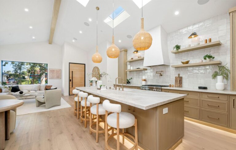 open kitchen, lighting